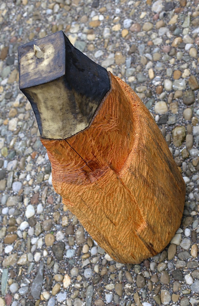 HAUS AUF DEM FELSEN – Ton gebrannt, glasiert, 2 Teile, Sockel Fichtenholz, 91x36x30cm, 2019