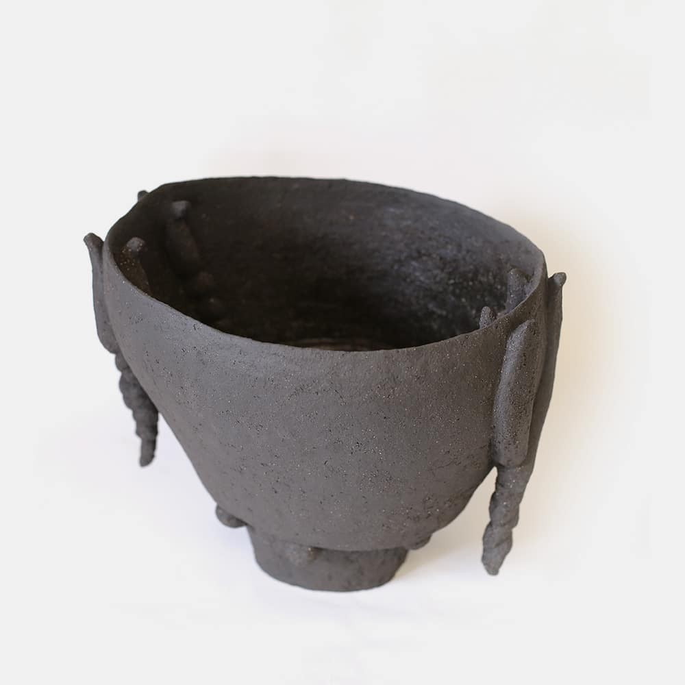 LOCKEN GEDREHT – Gefäss, Ton gebrannt, innen glasiert, 28x35x29cm, 2020